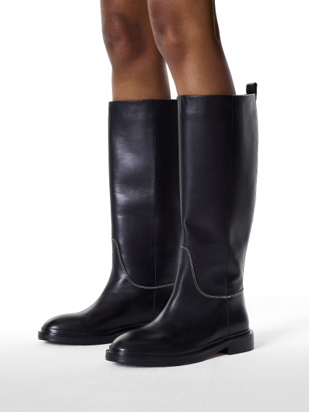 Wsuwane kozaki na płaskiej podeszwie KS CHARME