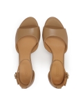 Jasnobrązowe sandały z szerokim paskiem MELLIE