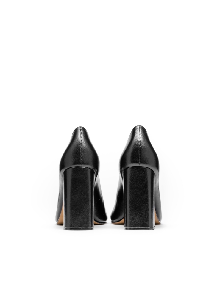 Czarne czółenka damskie BLUEBELL