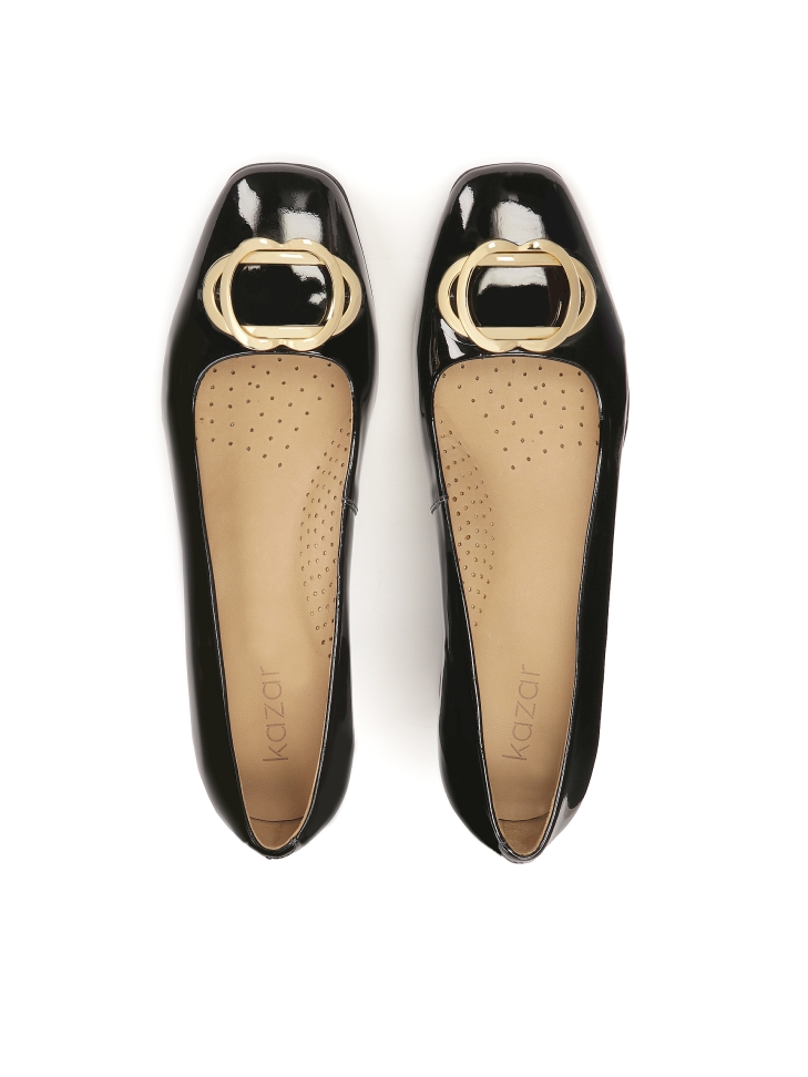 Komfortowe lakierowane czółenka z metalowym akcentem GAURA