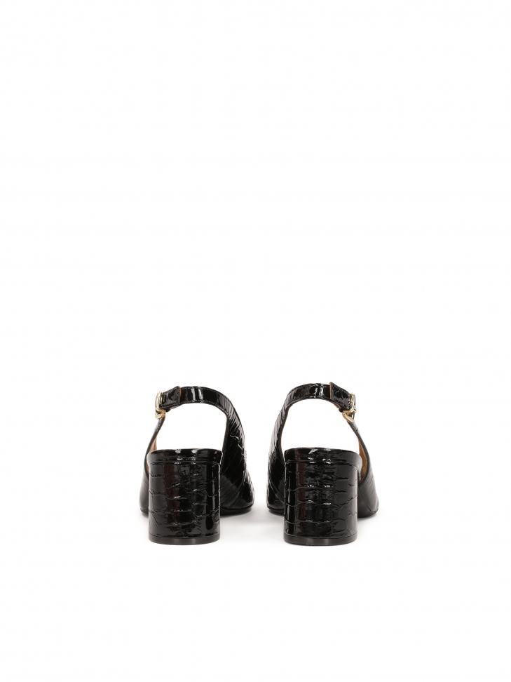 Półotwarte czółenka z tłoczonej lakierowanej skóry GAURA