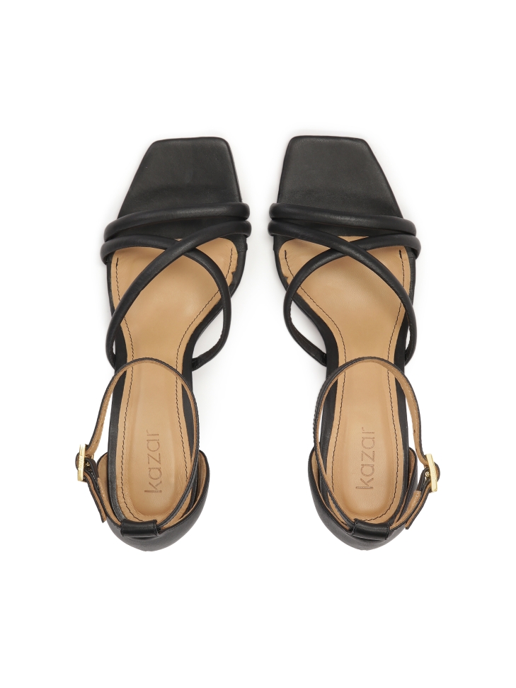 Czarne skórzane sandały z zakrytą piętą CIRI