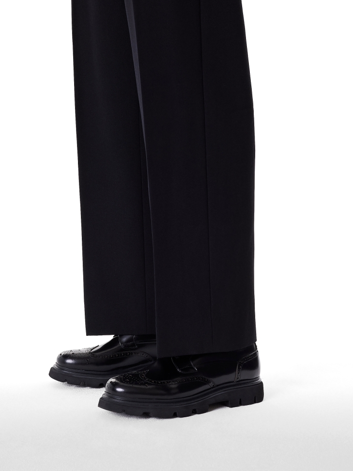 Czarne skórzane półbuty Brogsy GRAYDEN