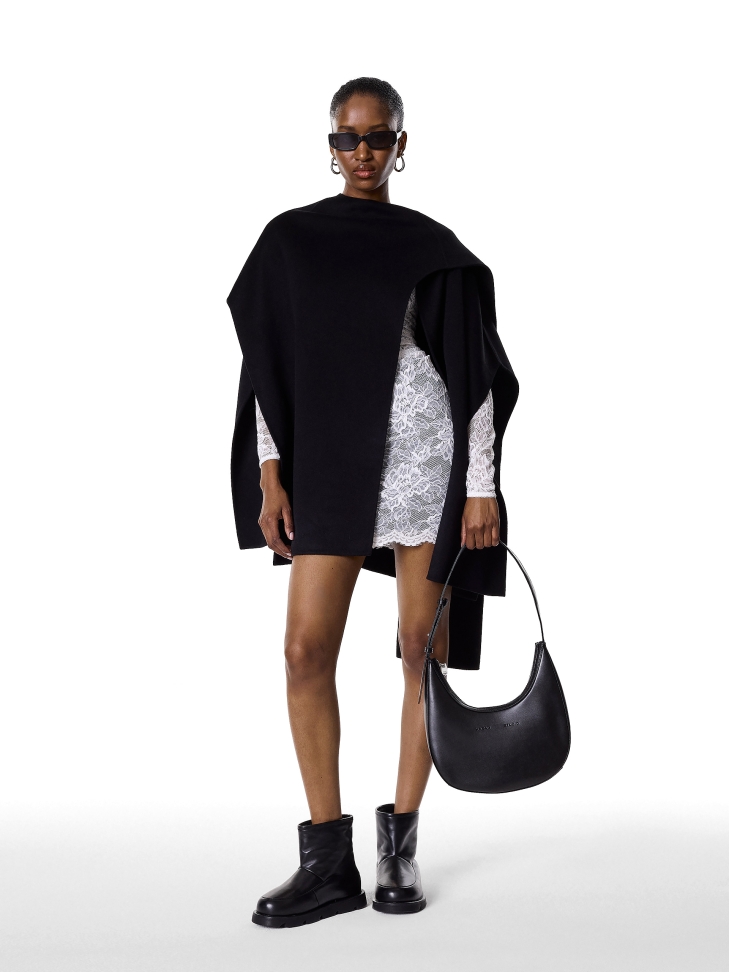 Czarna skórzana torebka na ramię z regulowanym uchwytem KS LARA