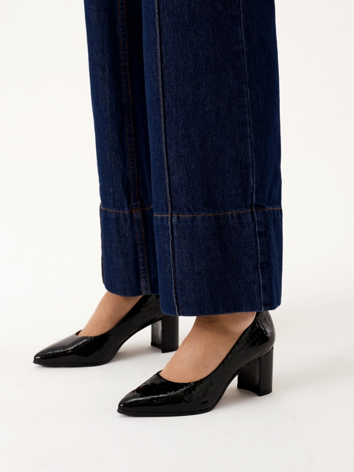 Czółenka z tłoczonej skóry lakierowanej DESTINY