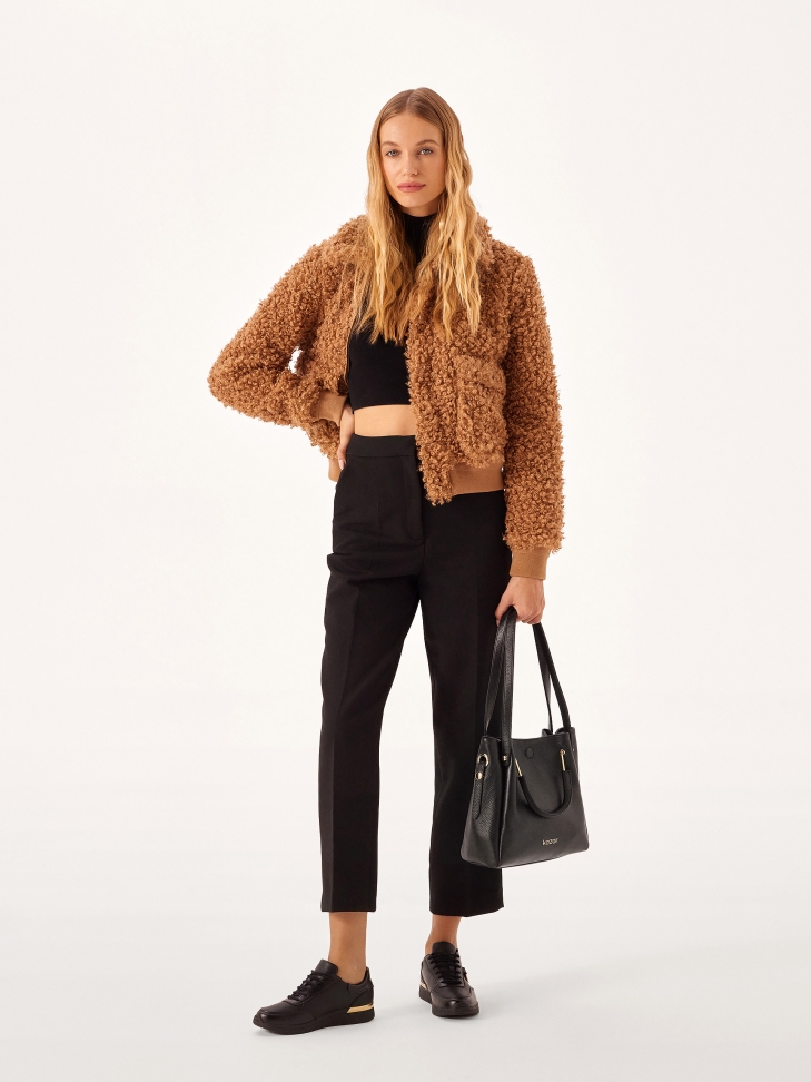 Czarne skórzane sneakersy zdobione złotymi elementami BAHIA