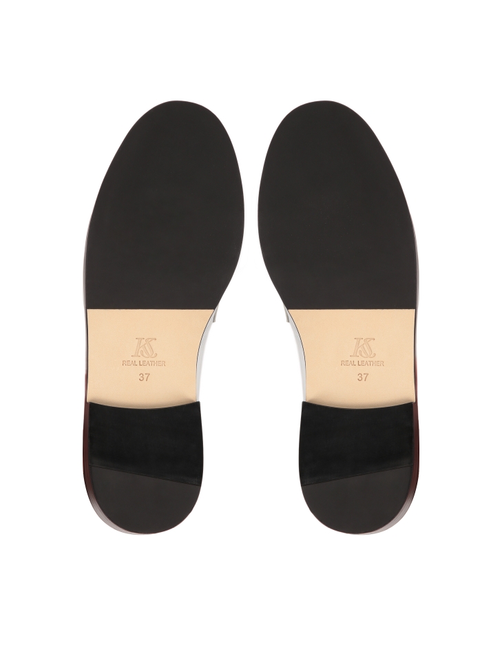 Srebrne półbuty w stylu loafersów  CAHOKIA