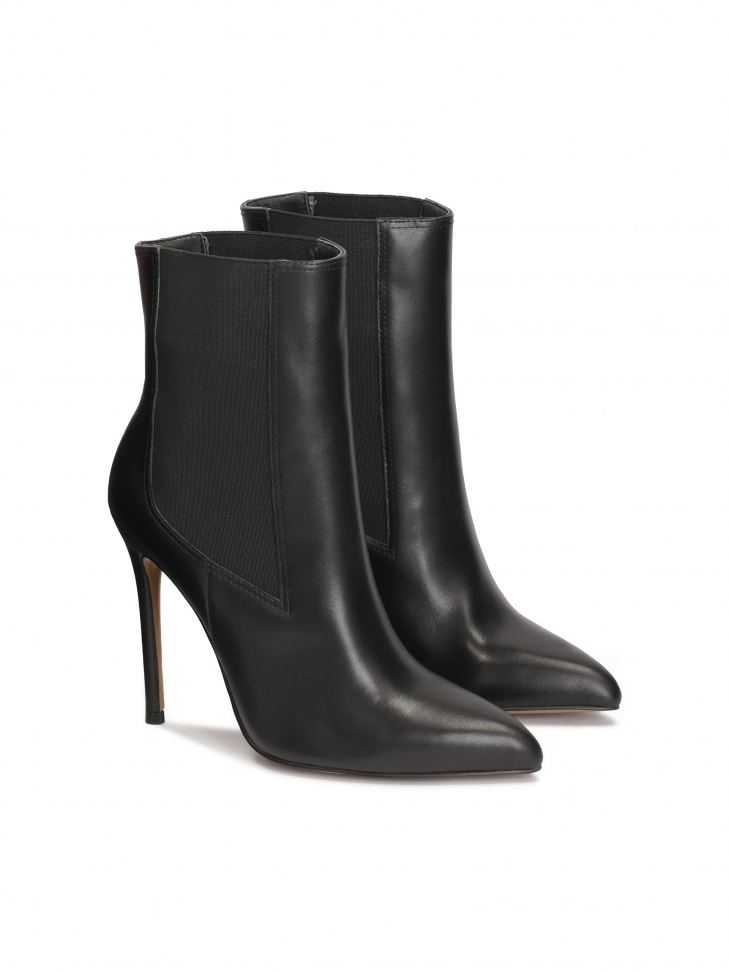 Czarne wsuwane botki na smukłym obcasie DAYLINE