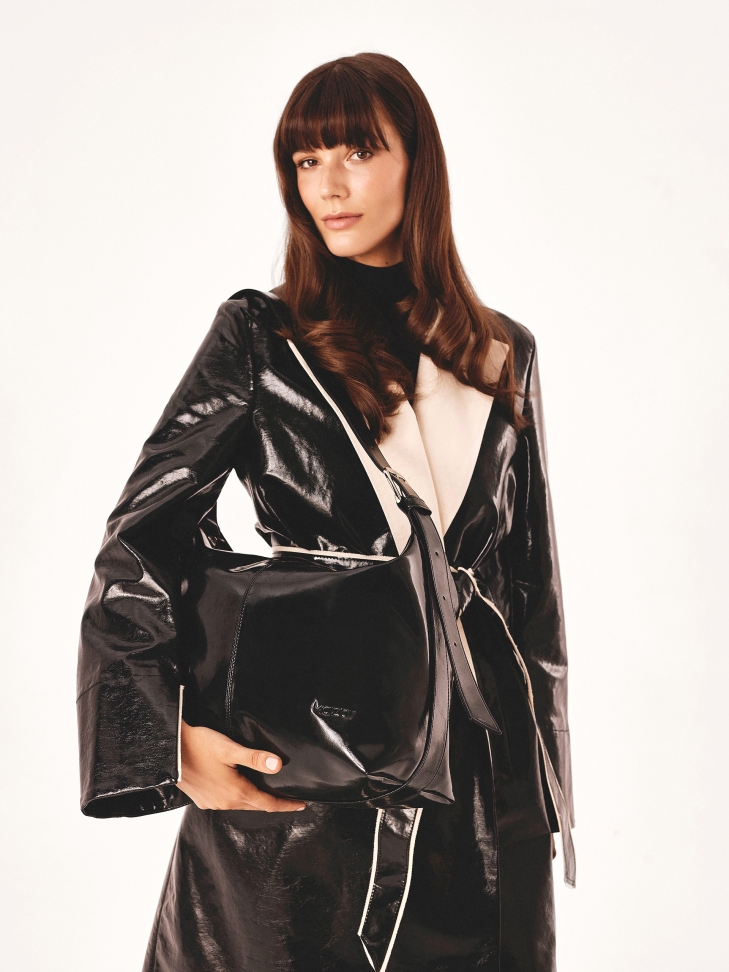 Minimalistyczna torebka z paskiem na ramię JULIE