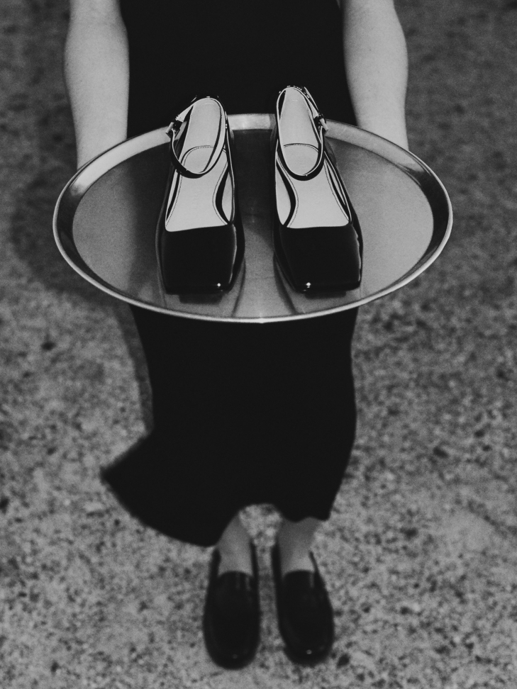 Czarne lakierowane czółenka w stylu Mary Jane HEIDI