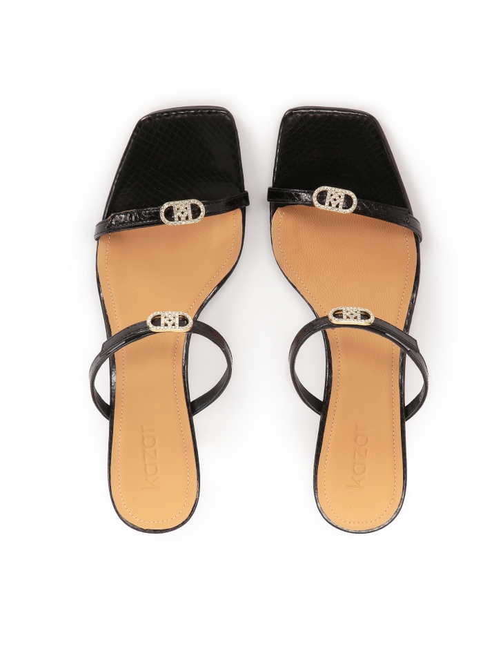 Klapki na średniej wysokości obcasie LILY