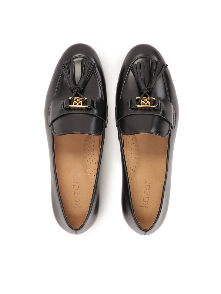 Płaskie wsuwane półbuty z chwostami AZALEA