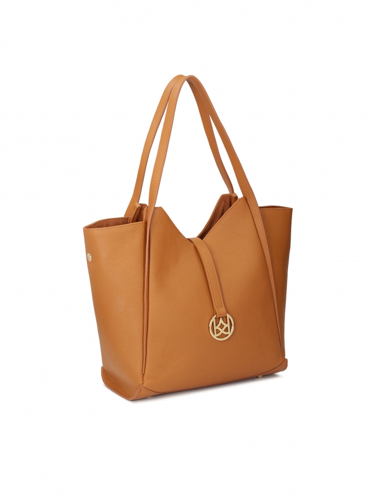 Jasnobrązowa torebka na ramię w kształcie trapezu REYNA