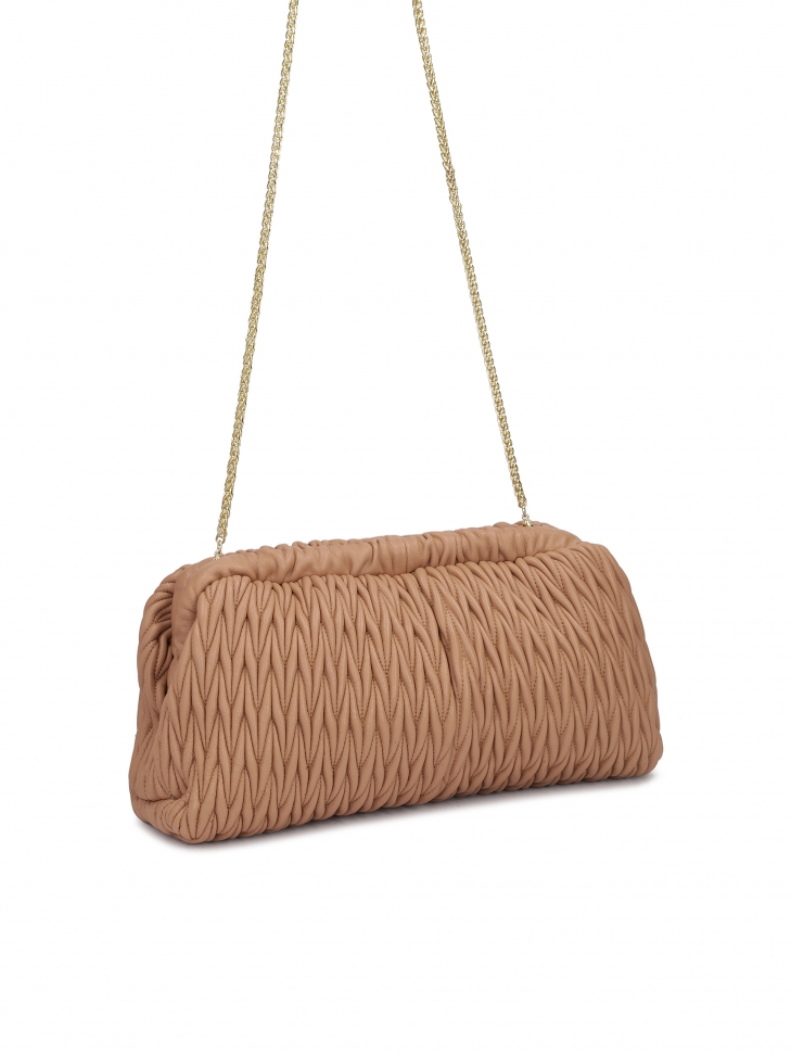 Wizytowa kopertówka z efektownym marszczeniem  EVENING