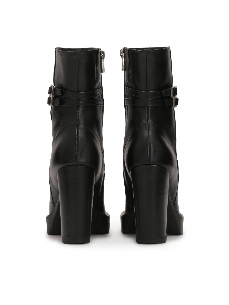 Czarne botki na słupku  BALIN