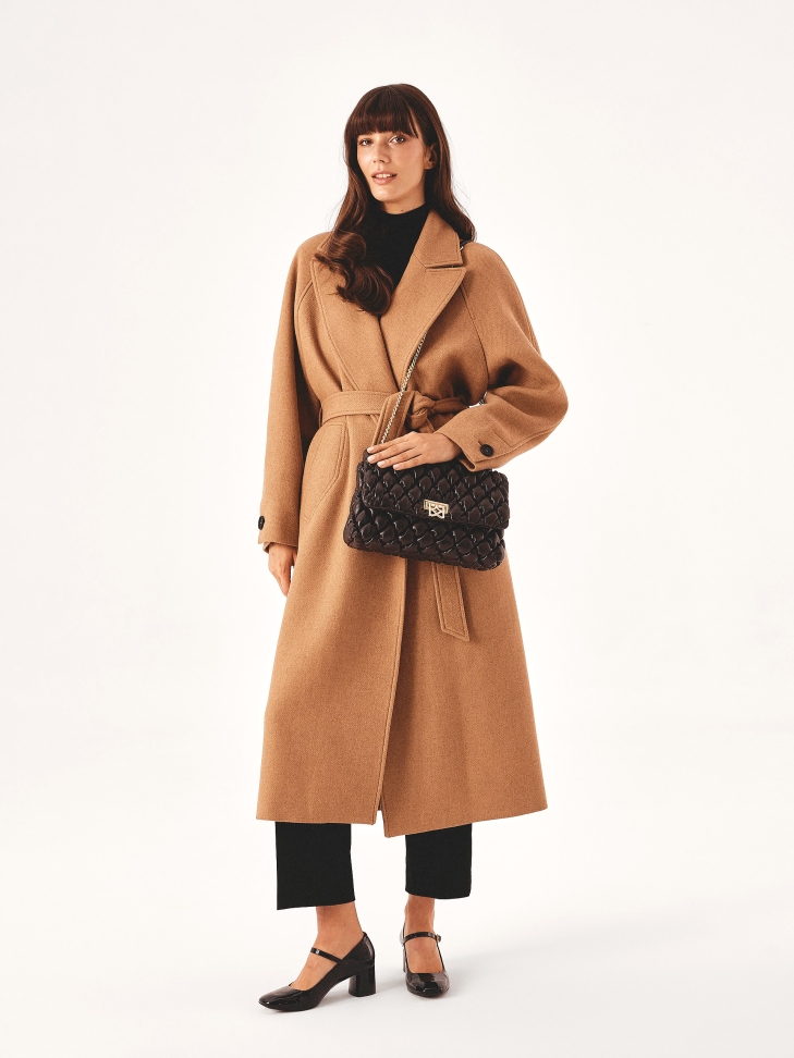 Lakierowane czółenka z paskiem GAURA