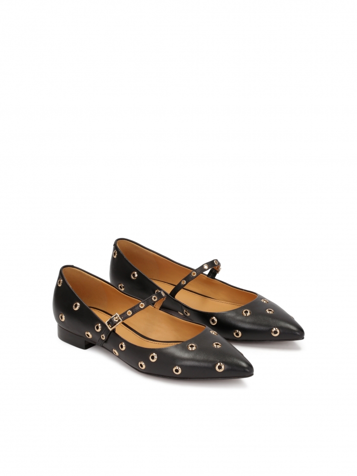 Płaskie czółenka z paskiem i metalowymi oczkami NIXIE