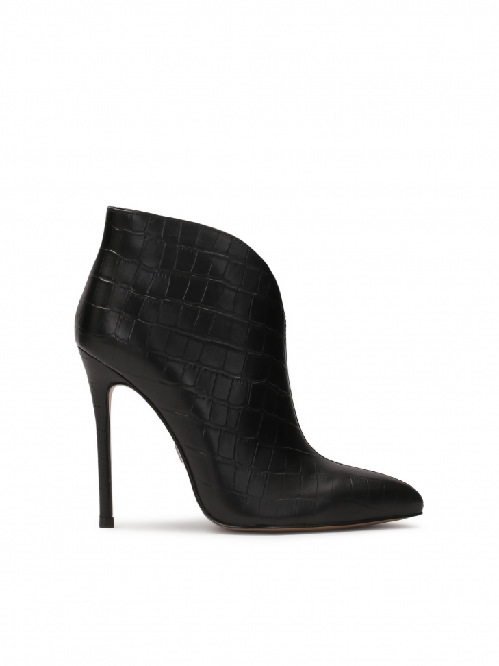 Niskie botki na smukłym obcasie DAYLINE