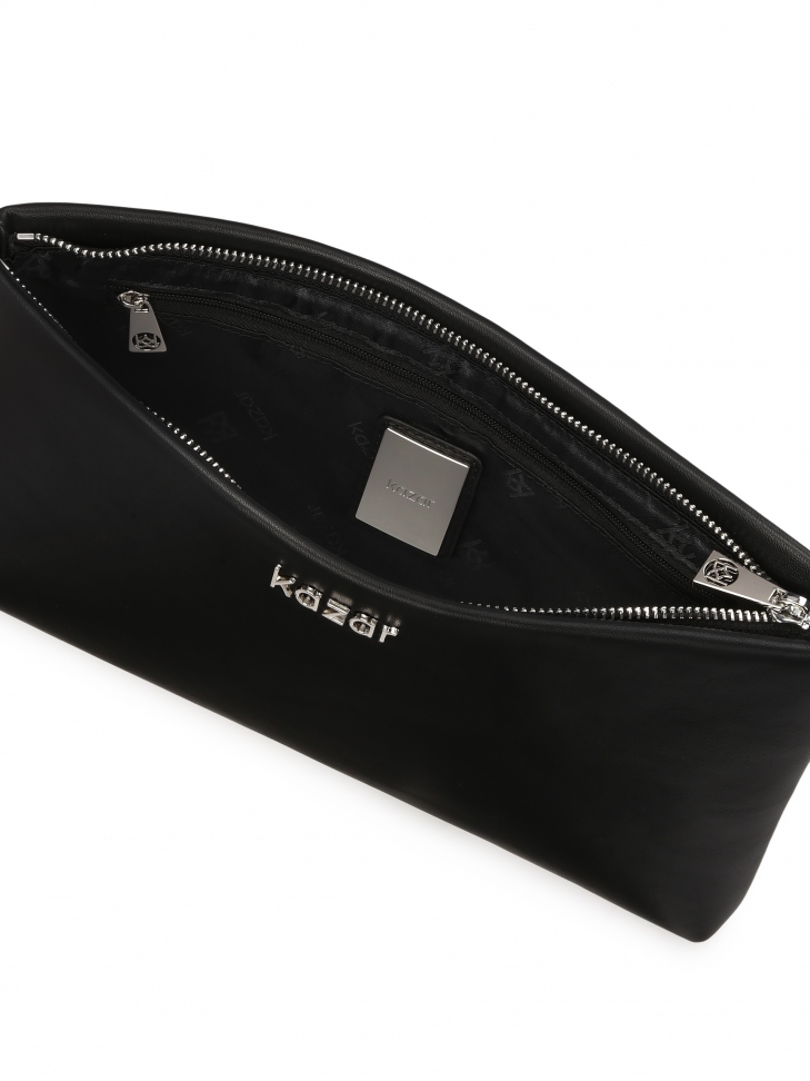 Minimalistyczna czarna kopertówka do ręki  ZUZA