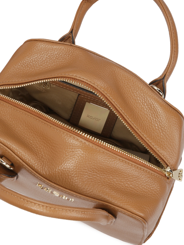 Mała torebka typu kuferek ze zdobionym paskiem ANNA