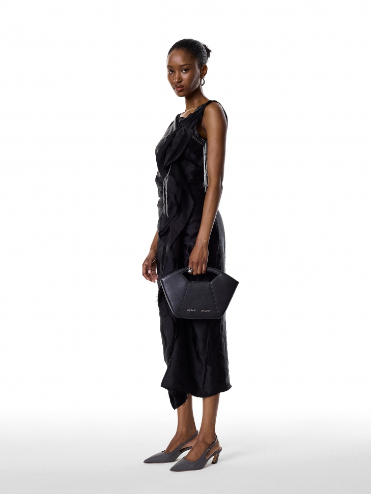 Czarna torebka do ręki o sztywnej konstrukcji KS ALIX