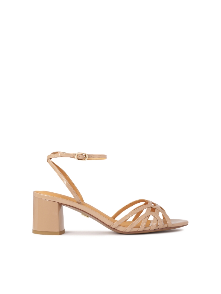 Eleganckie sandał na szerokim obcasie z lakierowanej skóry ANGELA