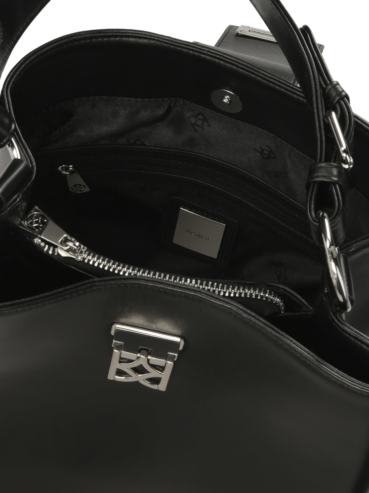 Czarna torebka z ozdobnym zapięciem VICTORIA