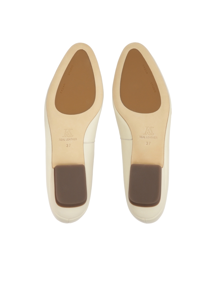 Wsuwane czółenka z naturalnej skóry z monogramem KS OTTILIE