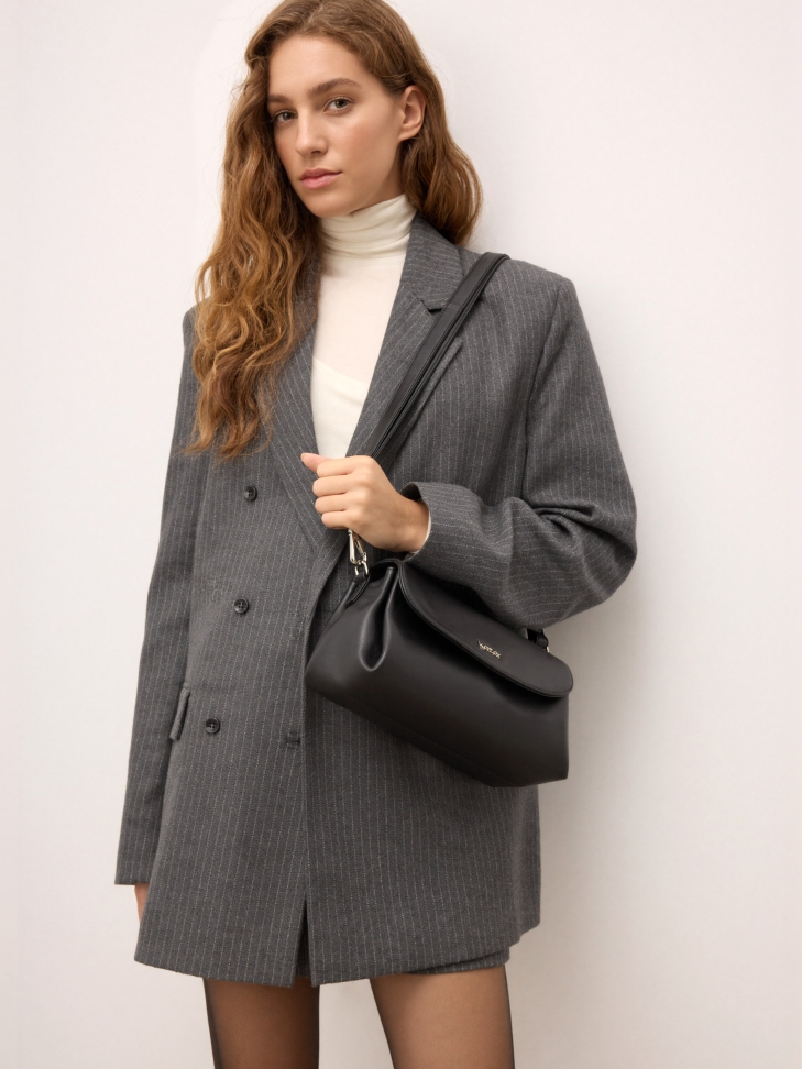 Czarna skórzana torebka z odpinanymi paskami ASTRE