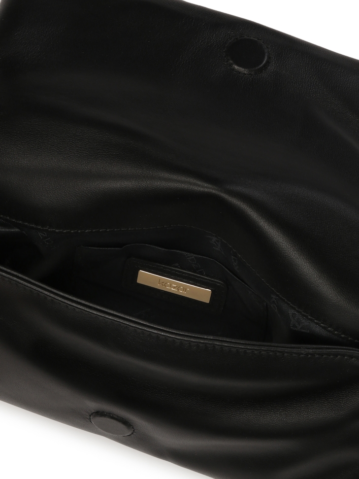 Czarna torebka puffy z metalową ozdobą ISADORA