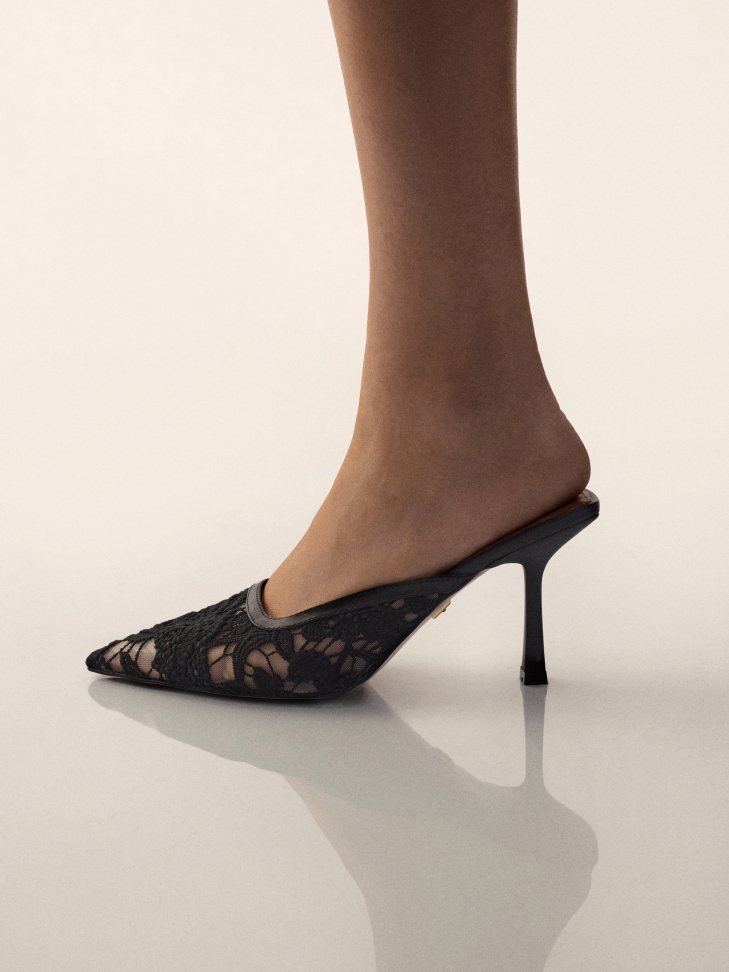 Koronkowe klapki na obcasie SALT