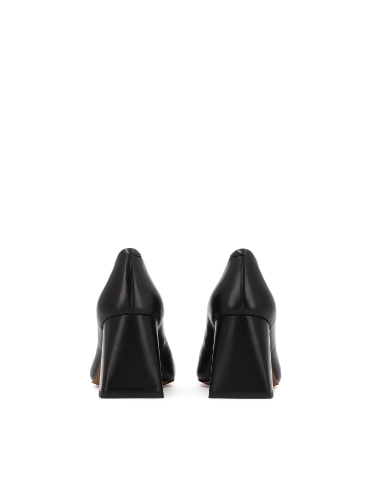 Lakierowane czółenka z kwadratowymi noskami ELYIEN