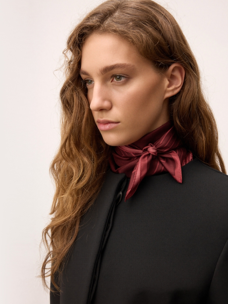 Bordowa apaszka z jedwabiu  ALVIDA