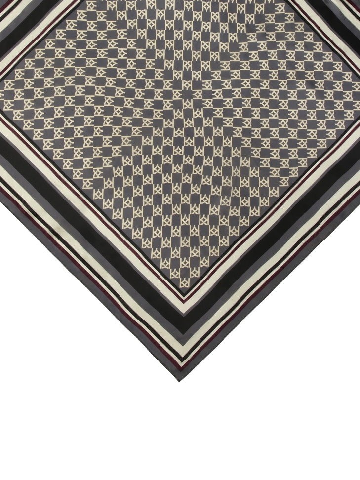 Jedwabna apaszka w monogramy KAZAR CORLETA