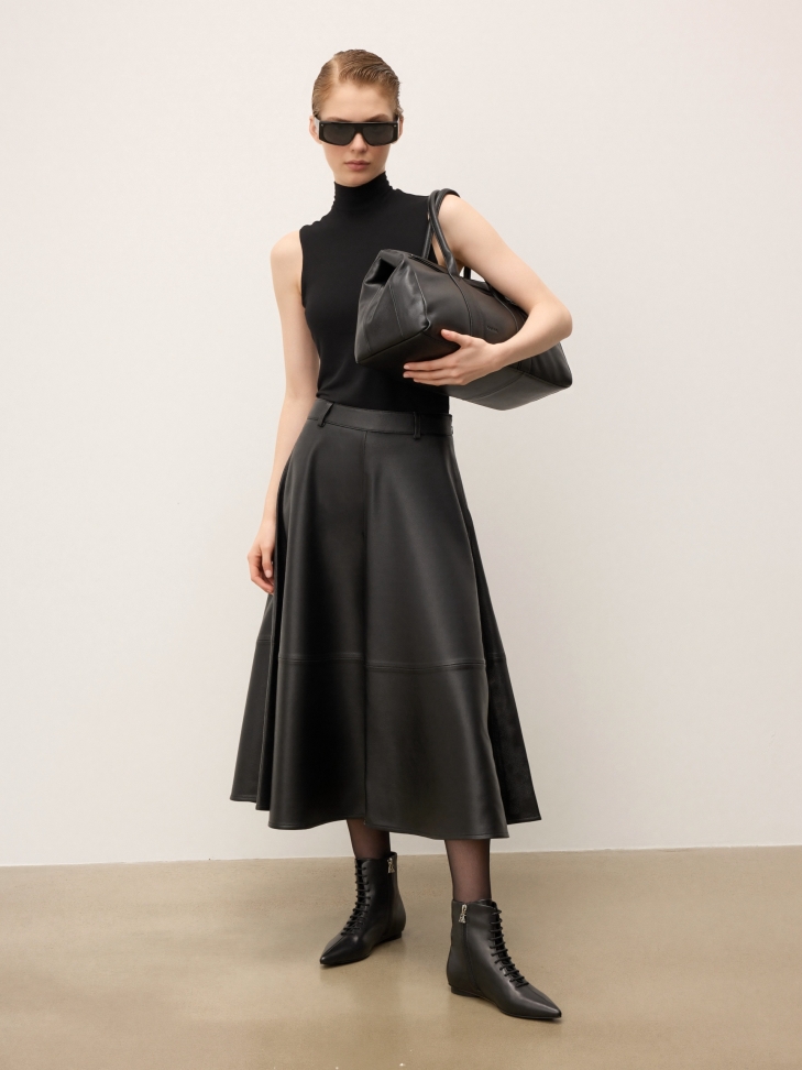 Czarna torebka z miękkiej skóry naturalnej o podłużnym fasonie KS VIORNE 